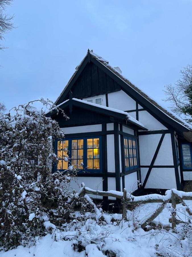 Vaerelser I Historisk Hus Med Sjael Og Atmosfaere 헬싱 외부 사진